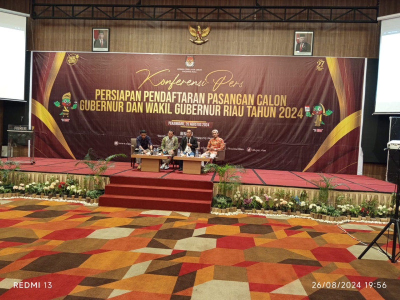 KPU Riau Gelar Konferensi Pers Dalam Rangka Persiapan Pendaftaran Pasangan Calon Gubernur Riau Tahun 2024