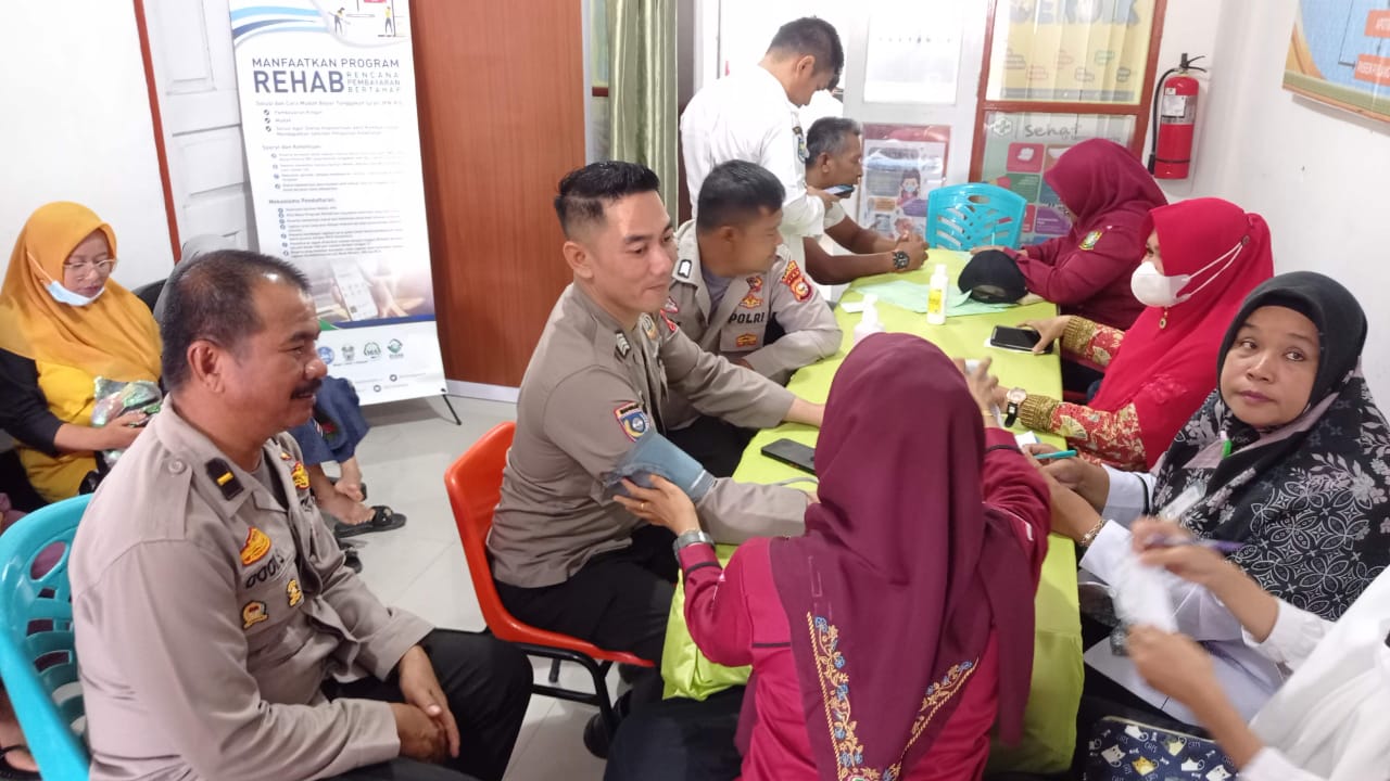 Sejumlah Personil Polsek Tambang Ikut Donorkan Darah