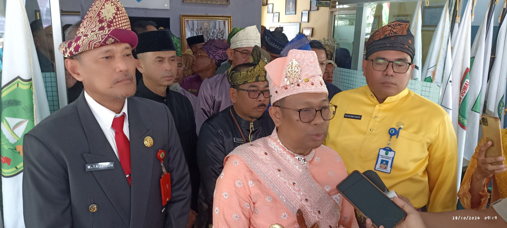 Pj Gubernur Riau Gelar Upacara Peringatan Hari Sumpah Pemuda Ke_96 Tahun di SMA Negri Plus Kota Pekanbaru