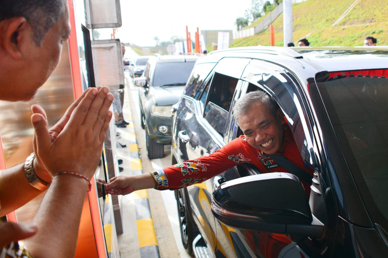 Uji Coba Tol Bangkinang - Pekanbaru, Pj Bupati Langsung Kendarai Mobil Dinasnya.