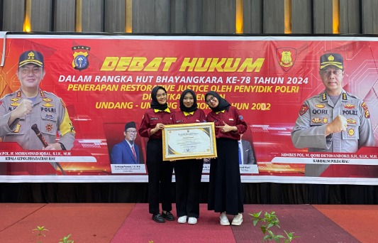 Universitas Riau Sabet Juara Lomba Debat Hukum Restorativ Justice di HUT Bhayangkara ke-78