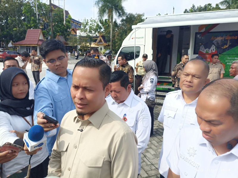 Ratusan Keluarga Miskin Ekstrem di Pekanbaru Terima Bantuan Tunai