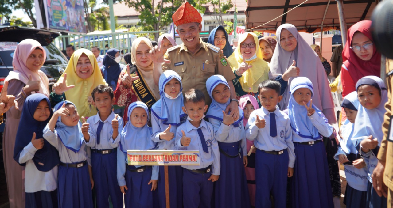 1.569 Anak Tidak Sekolah di Kabupaten Kampar Masuk ke Komunitas Belajar Mandiri Rumah Kerlip Beriman.