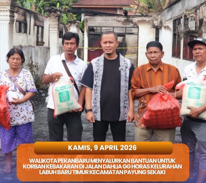 Wali Kota Pekanbaru Salurkan Bantuan untuk Korban Kebakaran di Payung Sekaki