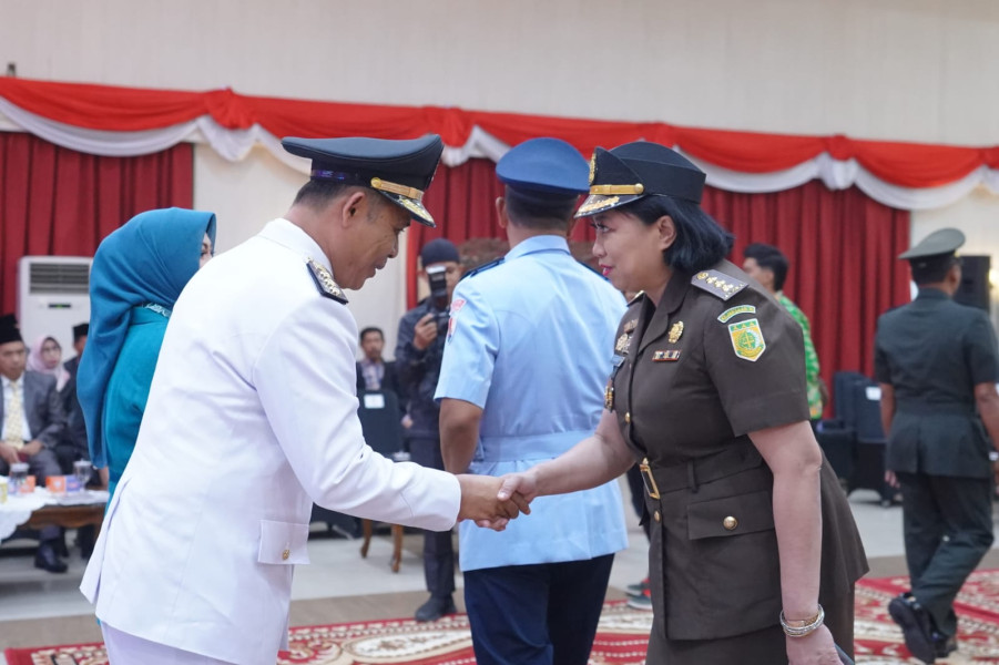Asisten Pengawasan Kejaksaan Tinggi Riau Hadiri Pengambilan Sumpah Jabatan dan Pelantikan Pejabat Bupati Indragiri Hilir