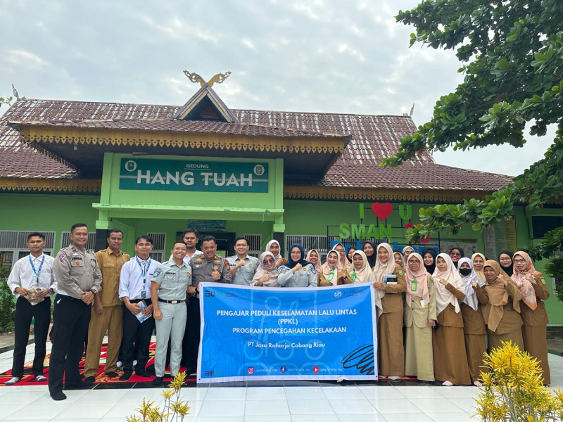 Jasa Raharja Gelar Pengajar Peduli Keselamatan Lalu Lintas Untuk Tenaga Pengajar Di SMAN 16 Pekanbaru