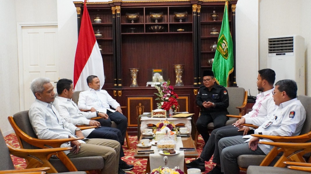 KPU Riau Resmi Kembalikan Sisa Dana Hibah Pilkada Tahun 2024