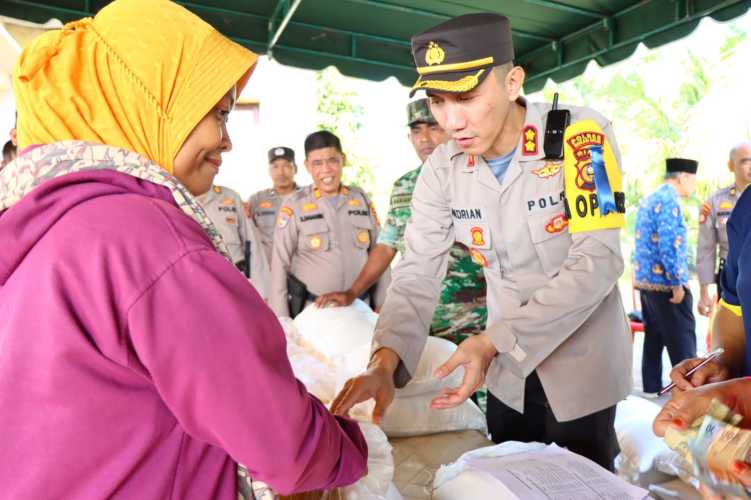 Polres Bersama Kodim 0321 dan Disperindag Pemkab Rohil Gelar Operasi Pasar Murah Jelang Bualan Ramadhan 2023