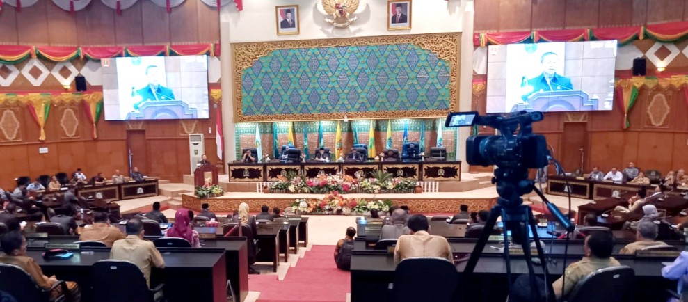 Gubernur Riau Sampaikan Pidato Perdana Dalam Rapat Paripurna DPRD Riau