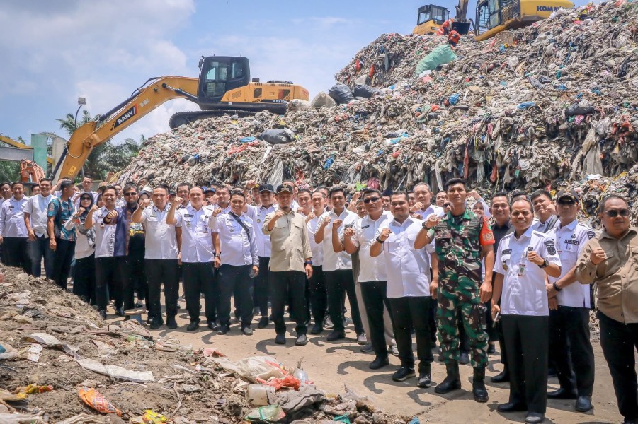 Wako Pekanbaru Boyong Camat Lurah ke TPA Muara Fajar, Upaya Kendalikan Sampah