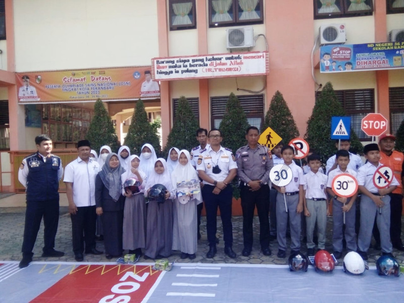 Dishub dan Polresta Pekanbaru Lakukan Sosialisasi Keselamatan Berkendaraan dan Zona Selamat Sekolah