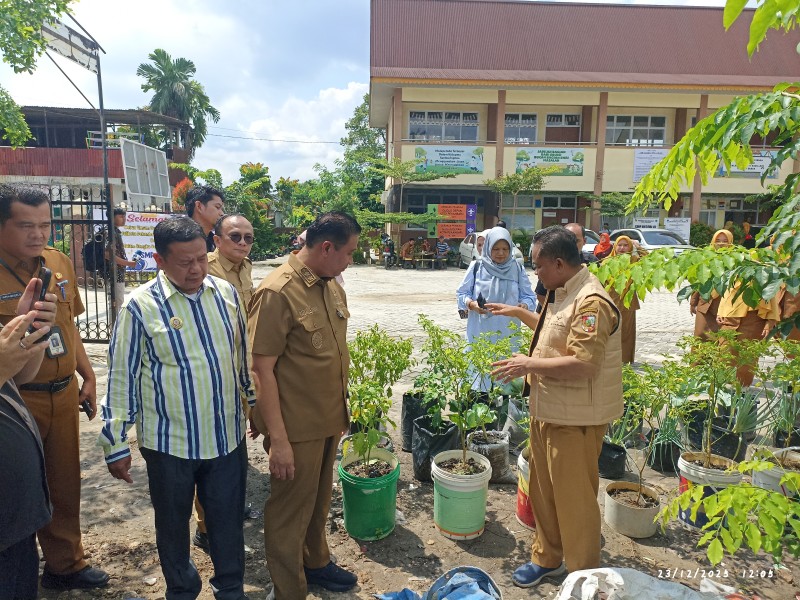 DMDI Pekanbaru Dorong Green School Lewat Pelatihan Kompos di SMPN 47
