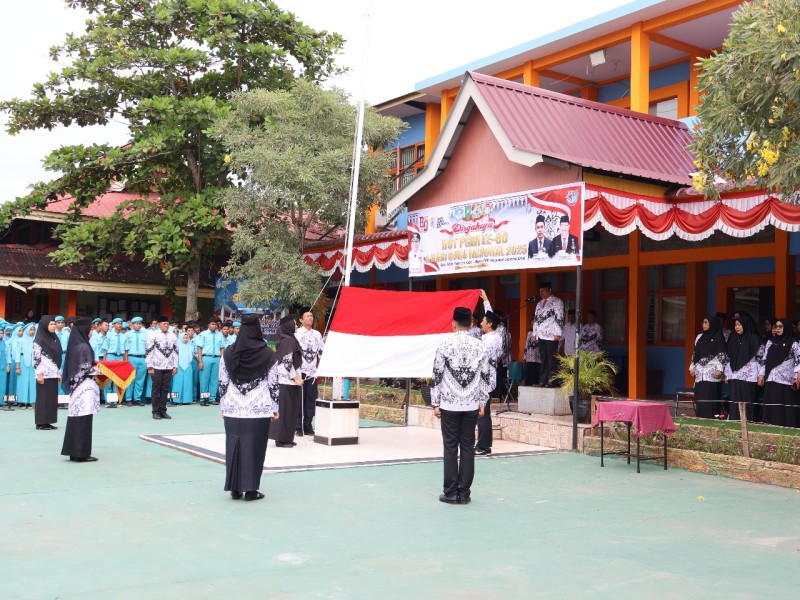 SMKN 4 Pekanbaru Rayakan HGN 2025 dengan Penuh Kekompakan
