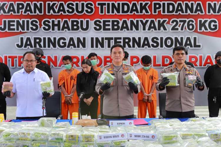 Polda Riau Berhasil Amankan 276 Kg Sabu dan Bekuk 5 Orang Pelaku
