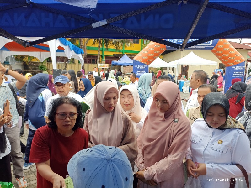 Pemko Pekanbaru Gelar Pasar Murah, Warga Sidomulyo Antusias: “Sangat Membantu