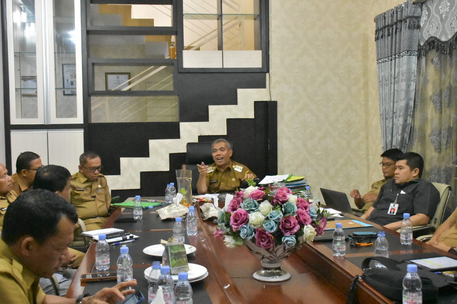 Usai Zoom Meeting Dengan Kemendagri Pj. Bupati Kampar Langsung Langsung Adakan Pertemuan Dengan Seluruh Kepala OPD