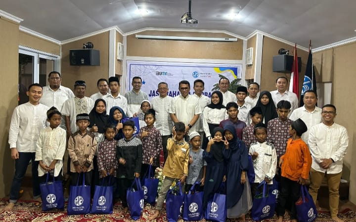 Direktur Jasa Raharja Berbagi ke Anak Panti Asuhan