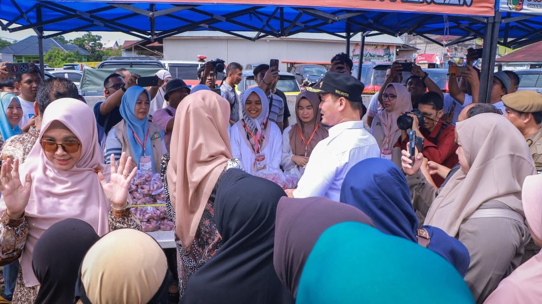 Ratusan Warga Tuah Madani Antusias Belanja Murah di GPM