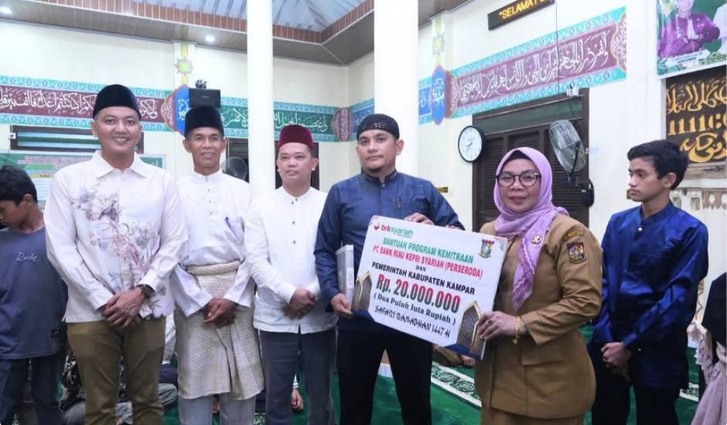 Wabup Kampar Misharti Lanjutkan Safari Ramadhan di Desa Pulau Tinggi