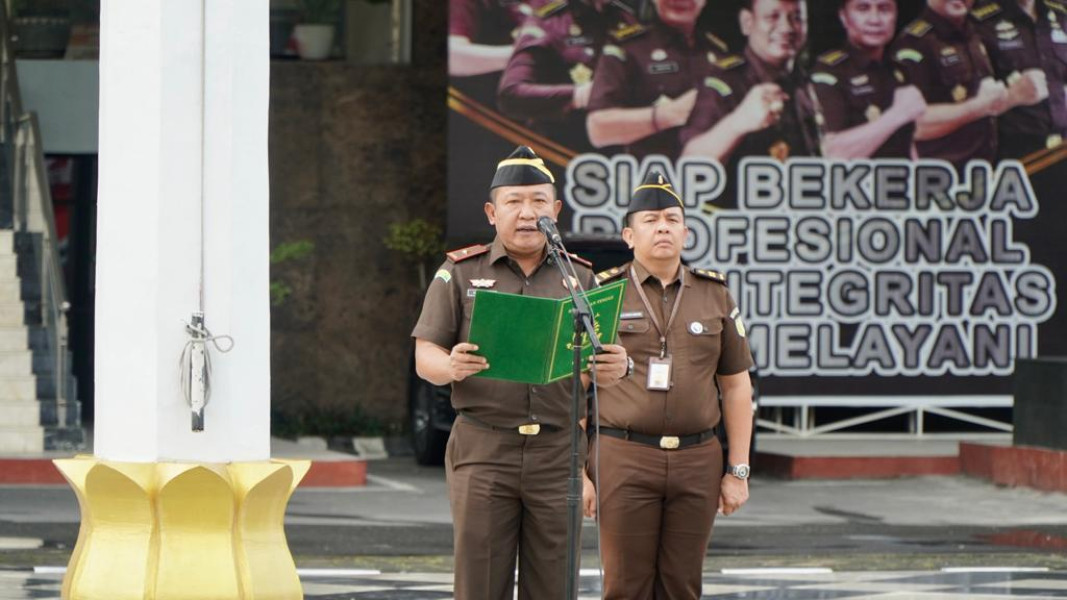 Wakil Kepala Kejaksaan Tinggi Riau Menjadi Penerima Apel Kerja Pagi