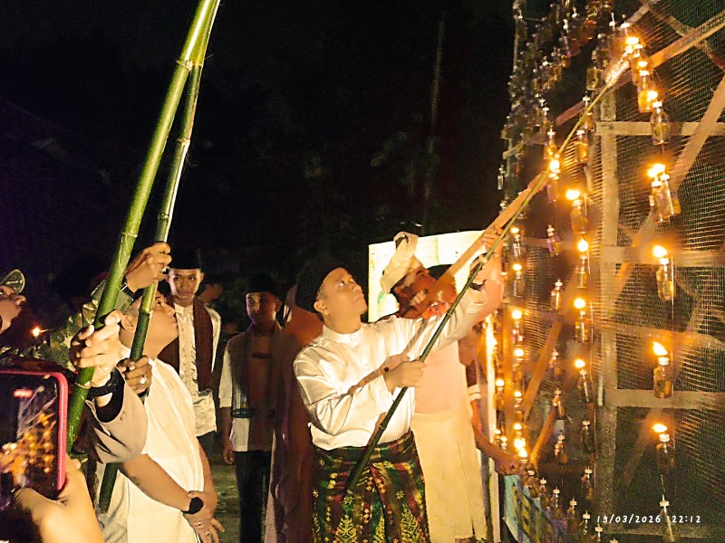 Festival Lampu Colok 1447 H Bukit Raya Dibuka, Tradisi Melayu Semarakkan Malam Ramadan