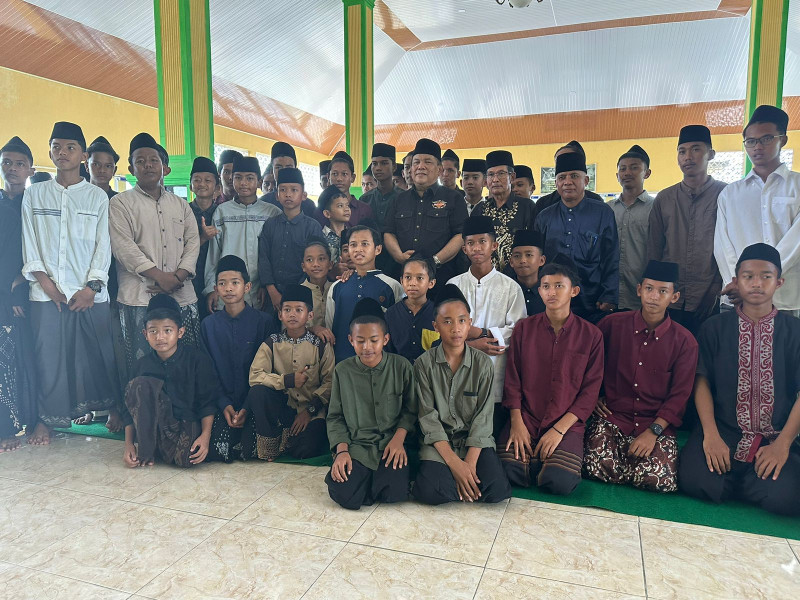 Ratusan Santri dan Ustaz Doakan SF Hariyanto Jadi Gubri Definitif