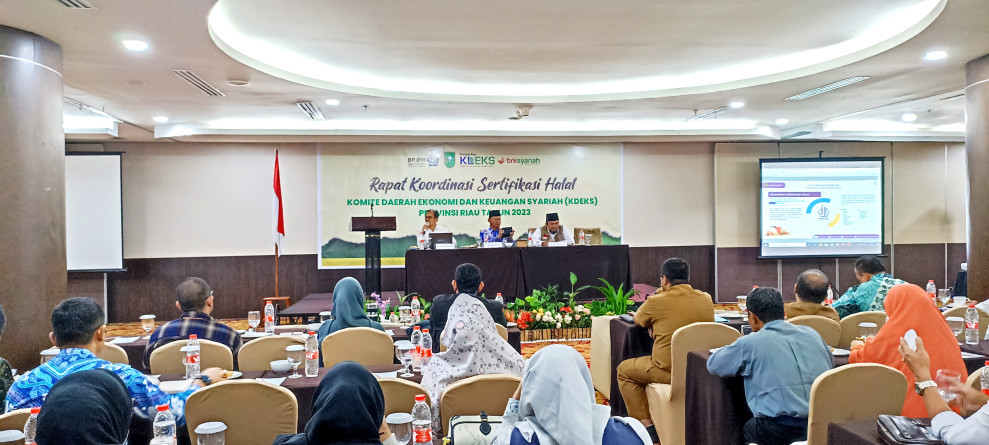 Biro Perekonomian Riau Bekerjasama Dengan KDEKS Laksanakan Rapat Koordinasi Sertifikat Halal Dengan Pelaku UMKM