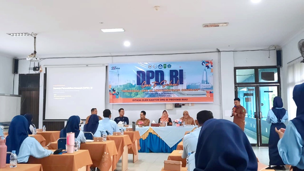 Bukan Hanya DPR, Pelajar SMA 8 Pekanbaru Dikenalkan Peran Strategis DPD RI