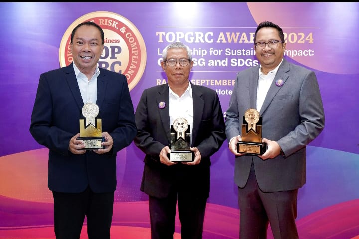 Konsisten Terapkan GRC, Jasa Raharja Raih Tiga Penghargaan dalam Ajang TOP GRC Award 2024