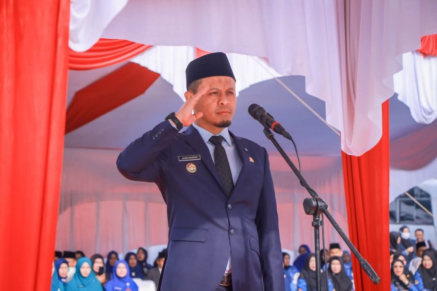 Pimpin Upacara Hari Pendidikan Nasional,Wako Pekanbaru Pinta Tenaga Pendidik Tingkatkan Mutu Sumber Daya Manusia (SDM) Kepada Pelajar