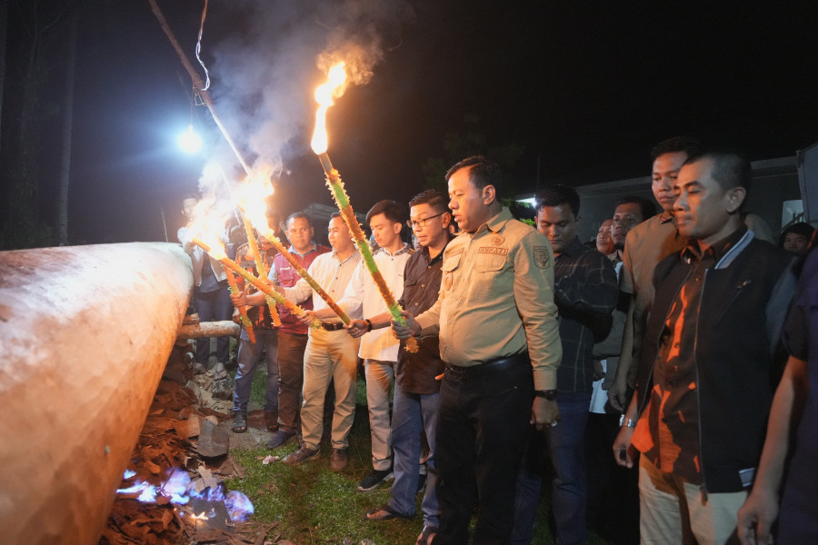 Kehadiran Suhardiman Amby di Pelukahan Disambut Hangat Warga