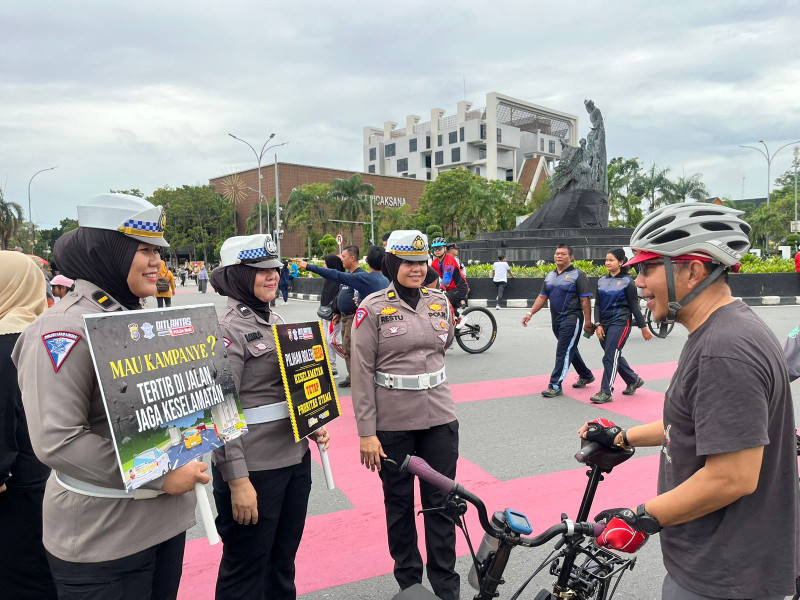 Ditlantas Polda Riau Gelar Kampanye Keselamatan Dan Cooling System Pilkada Damai 2024 Di Area CFD Pekanbaru