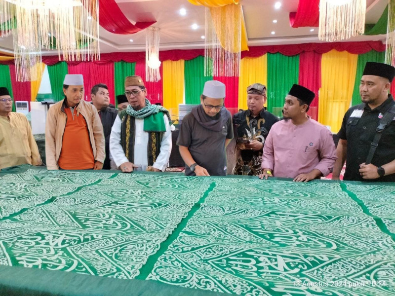 Rahmad Handayani Hadiri Kegiatan Pembentangan Peninggalan Rasulullah SAW
