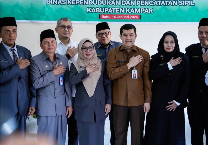 Wabup Kampar Lantik Tiga Pejabat Administrator Disdukcapil