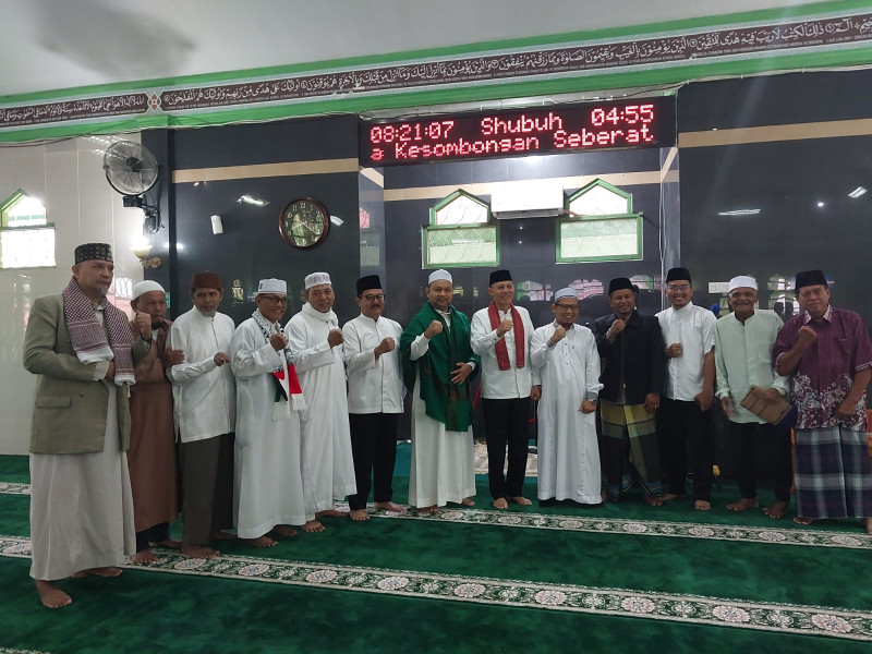 Diikuti Ratusan Jemaah, Shalat Idul Adha di Pasaman Dipusatkan di Masjid  Agung Al-Muqtaqin Lubuk sikaping