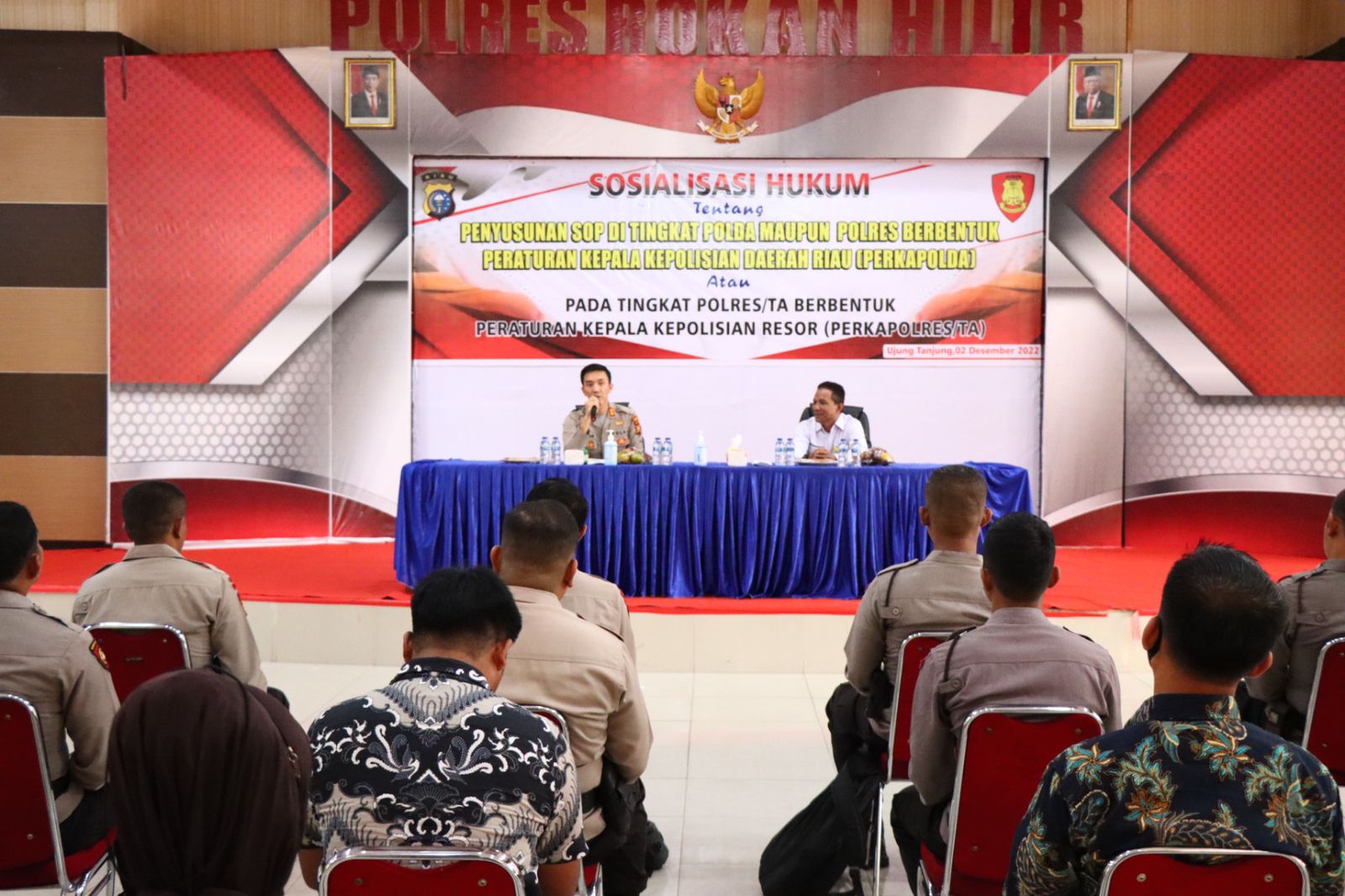 Tim Dari Bidang Hukum (Bidkum) Polda Riau Melaksanakan Sosialisasi dan Penyuluhan Hukum