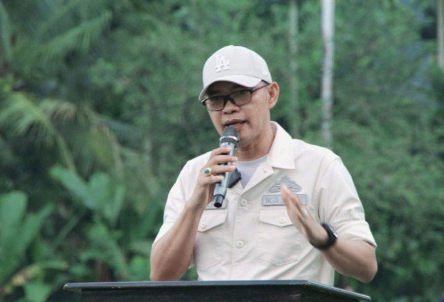 Peduli Urusan Kemanusiaan,Kajari Sobeng Suradal Kembali Diacungi Jempol Masyarakat Pasaman