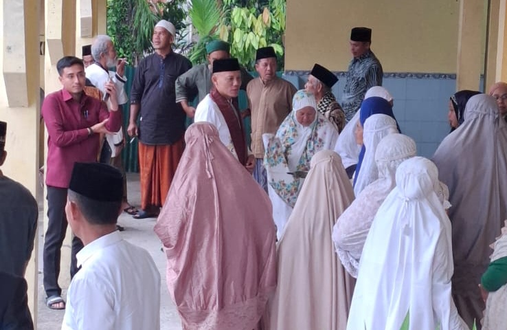 Walau Diguyur Hujan Lebat,Tak Surutkan Langka Sabar AS Untuk Laksanakan Safari Subuh di Mesjid Al Hidayah Tanag Baru
