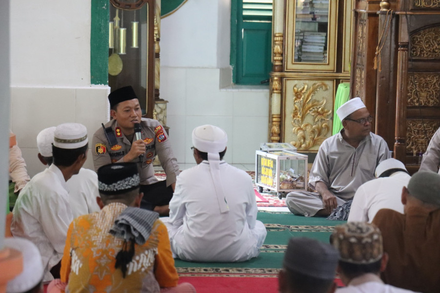 Kapolres Pasaman Barat Tampung Aspirasi Masyarakat di Mesjid Raya Muaro Kiawai