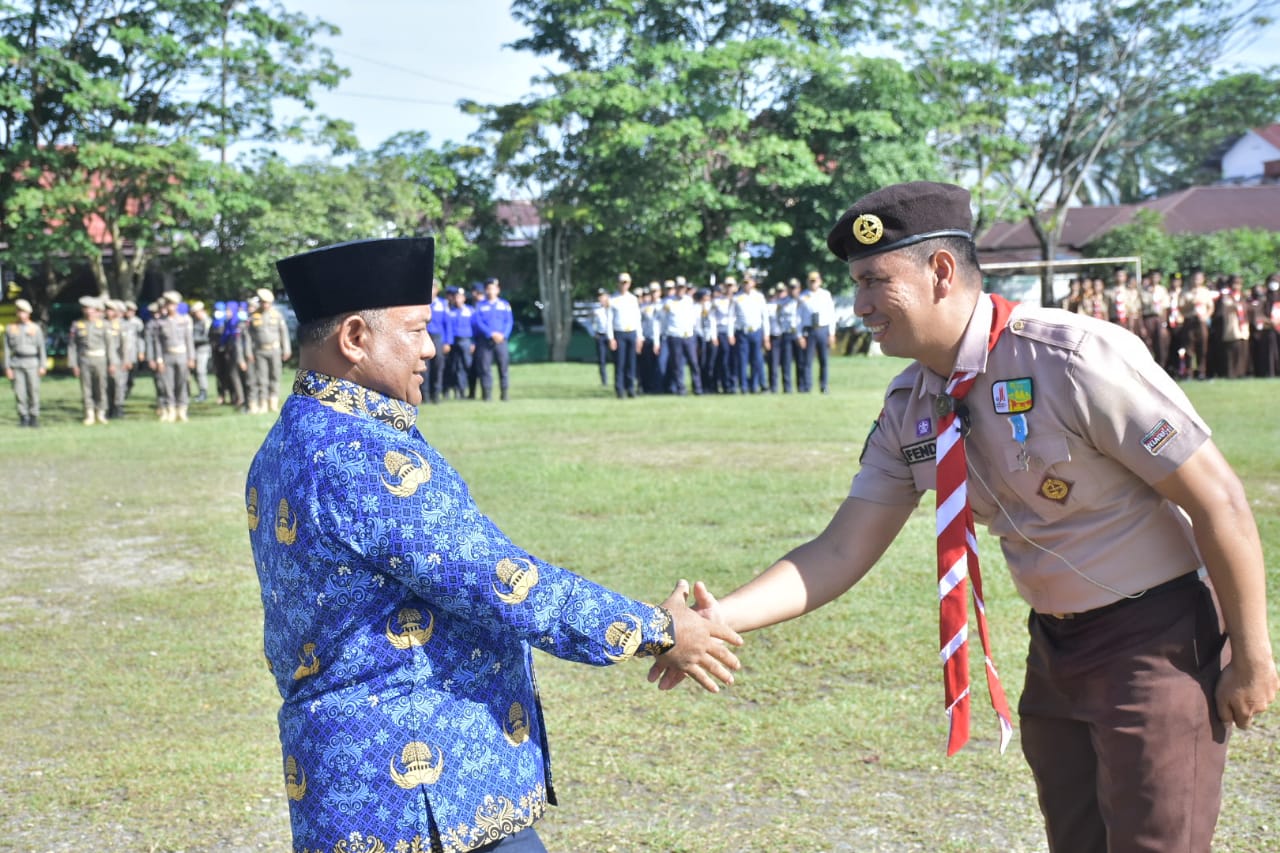 Upacara Sumpah Pemuda Tingkat Kabupaten Kampar Tampilkan Pakaian Adat Se- Indonesia.