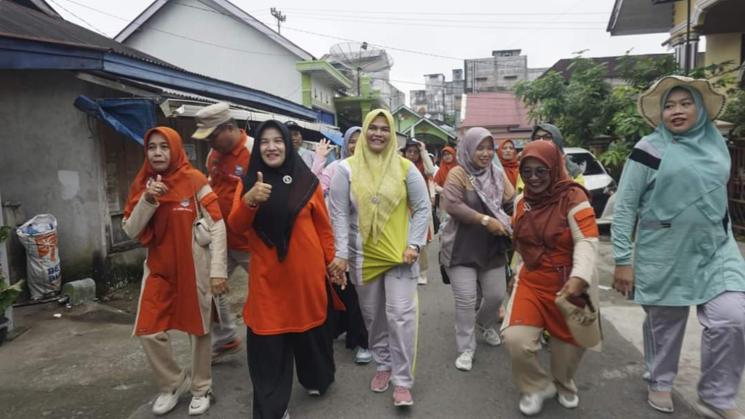 Ketua TP-PKK Pasbar Ajak Masyarakat Untuk Hidup Sehat