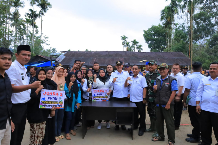 Tutup Turnamen Bola Voli,Bupati Sabar AS : Atlet Pasaman Butuh Wadah Mengekspresikan Kemampuan