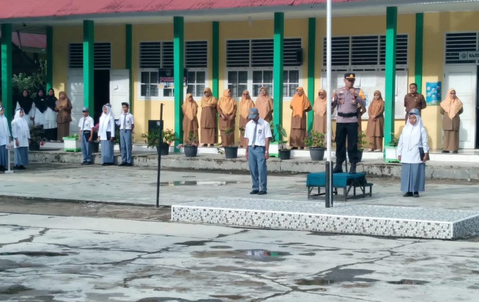 Sat Binmas Polres Pasaman Beri Edukasi Pelajar SMAN I Lubuk Sikaping