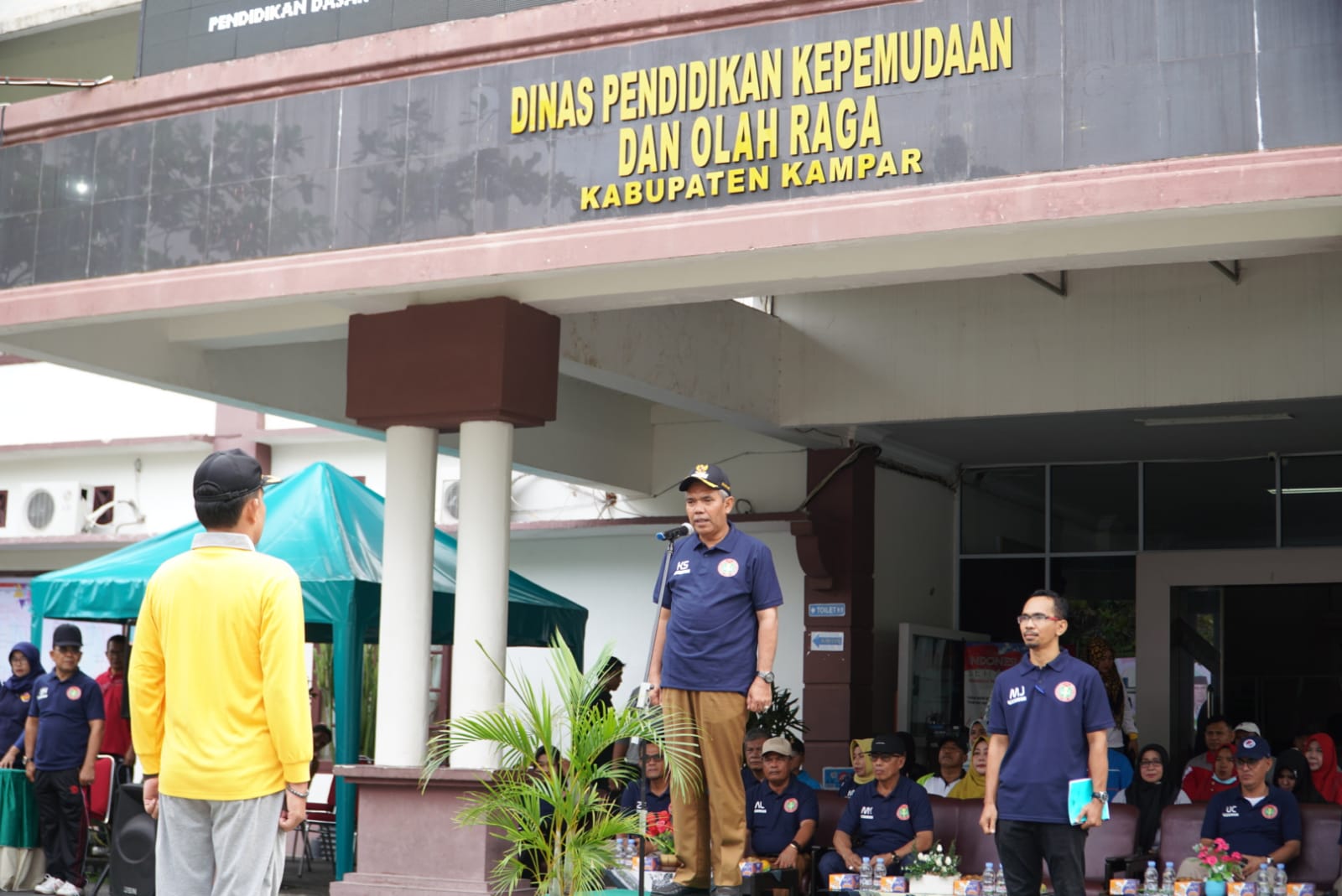 Pj Bupati BuKa Turnament Bola Voly antar Cabang PGRI Se-Kabupaten Kampar