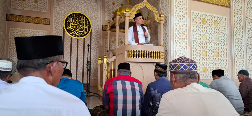 Jadi Khatib dan Imam di Mesjid  Nurul Iman Sitombol,Ini Pesan Sabar AS