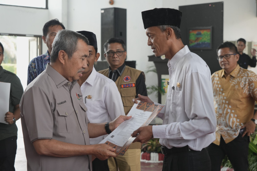 Gubernur Riau Langsung Serahkan 410 SK PPPK