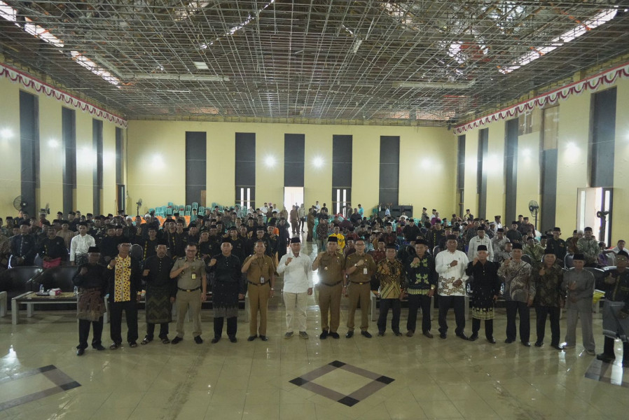 Bupati Suhardiman Amby,Buka Kegiatan Sosialisasi Perbup Tentang Pemberdayaan Masyarakat Adat