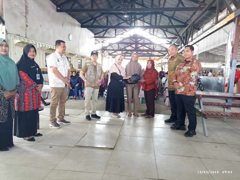 IDI Pekanbaru Gelar Pengobatan Massal dan Salurkan Bantuan Bagi Korban Banjir di Rumbai