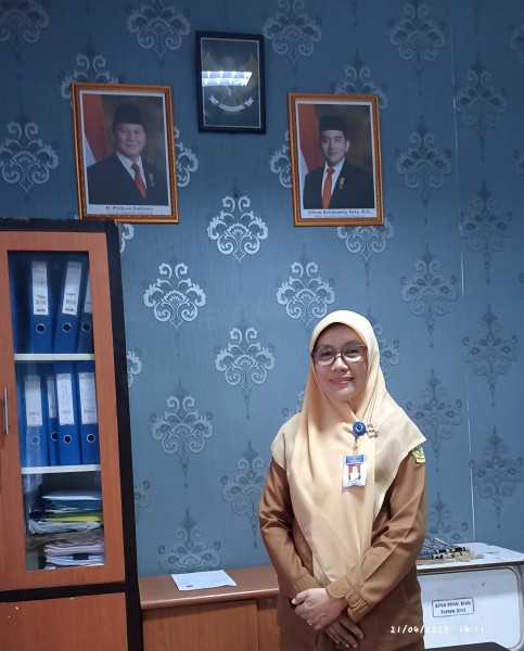 Hari Kartini Plt Kepsek SMA Negeri 8 Pekanbaru Sulismayati M.Si Ajak Perempuan Tumbuh Tangguh dan Tetap Bermartabat
