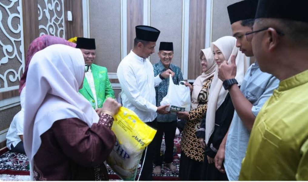 Bupati dan Wakil Bupati Kampar Hadiri Khatam Al-Qur’an dan Buka Puasa Bersama Berbagai Organisasi